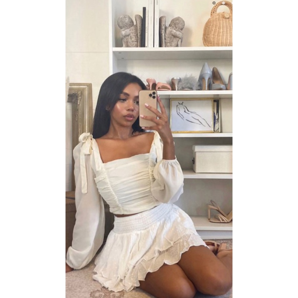 Tie-Strap Ruched Top🕊